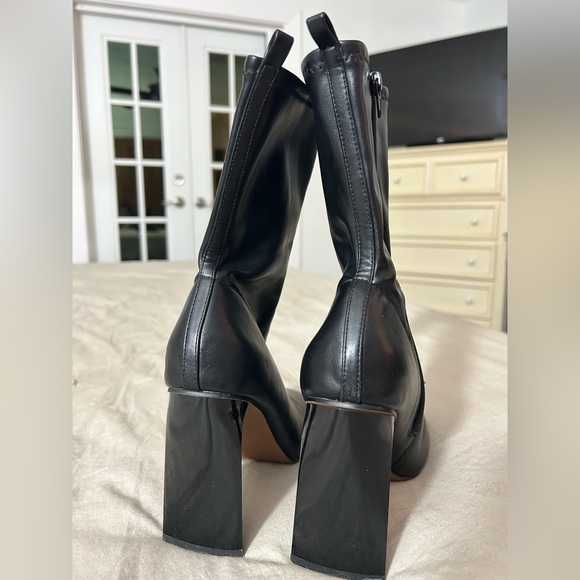 Call it Spring black vegan leather ankle boot mid-calf with heel, size 7.5 - Picture 4 of 6